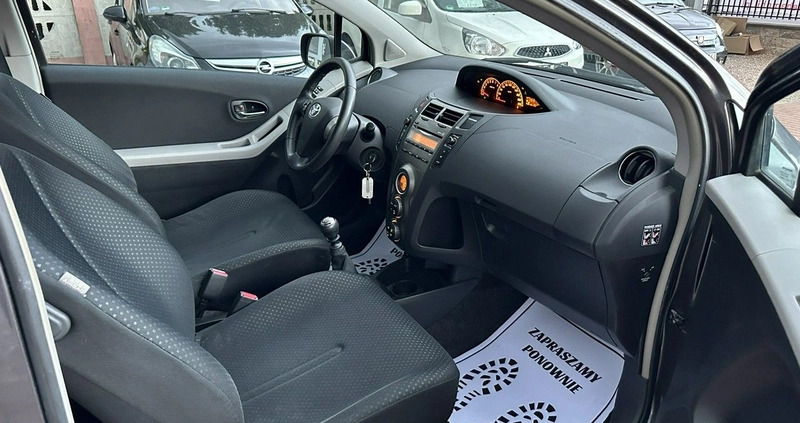 Toyota Yaris cena 14900 przebieg: 231000, rok produkcji 2010 z Łomianki małe 191